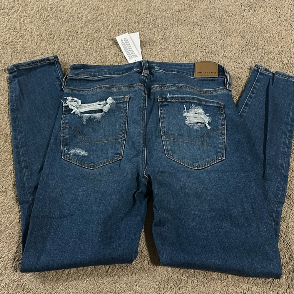 NWT American Eagle distressed high rise jegging